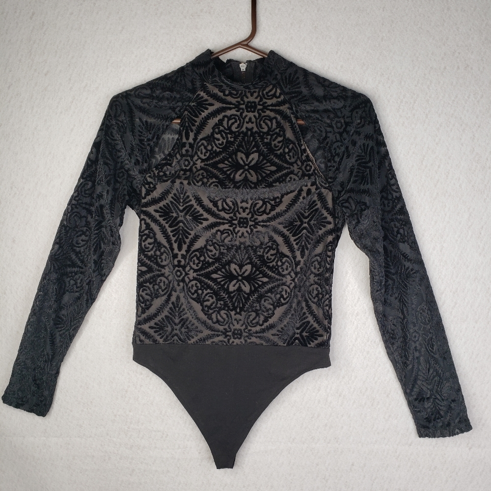 French Bazaar Black Velveteen Floral Design Cut outs Hi Neck Bodysuit Sz S.
